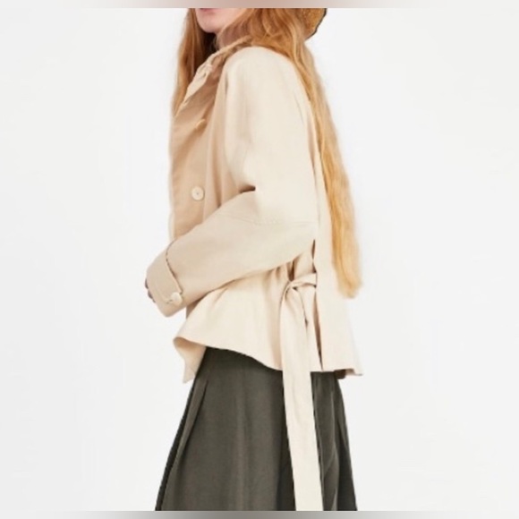 Zara Woman’s Pleated Jacket with Gathered Detail and Belt Size US M - Picture 2 of 10